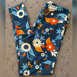 Lularoe TC Tall & Curvy Blue Floral Yoga Leggings